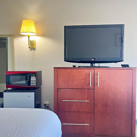 Days Inn Of York Экстерьер фото