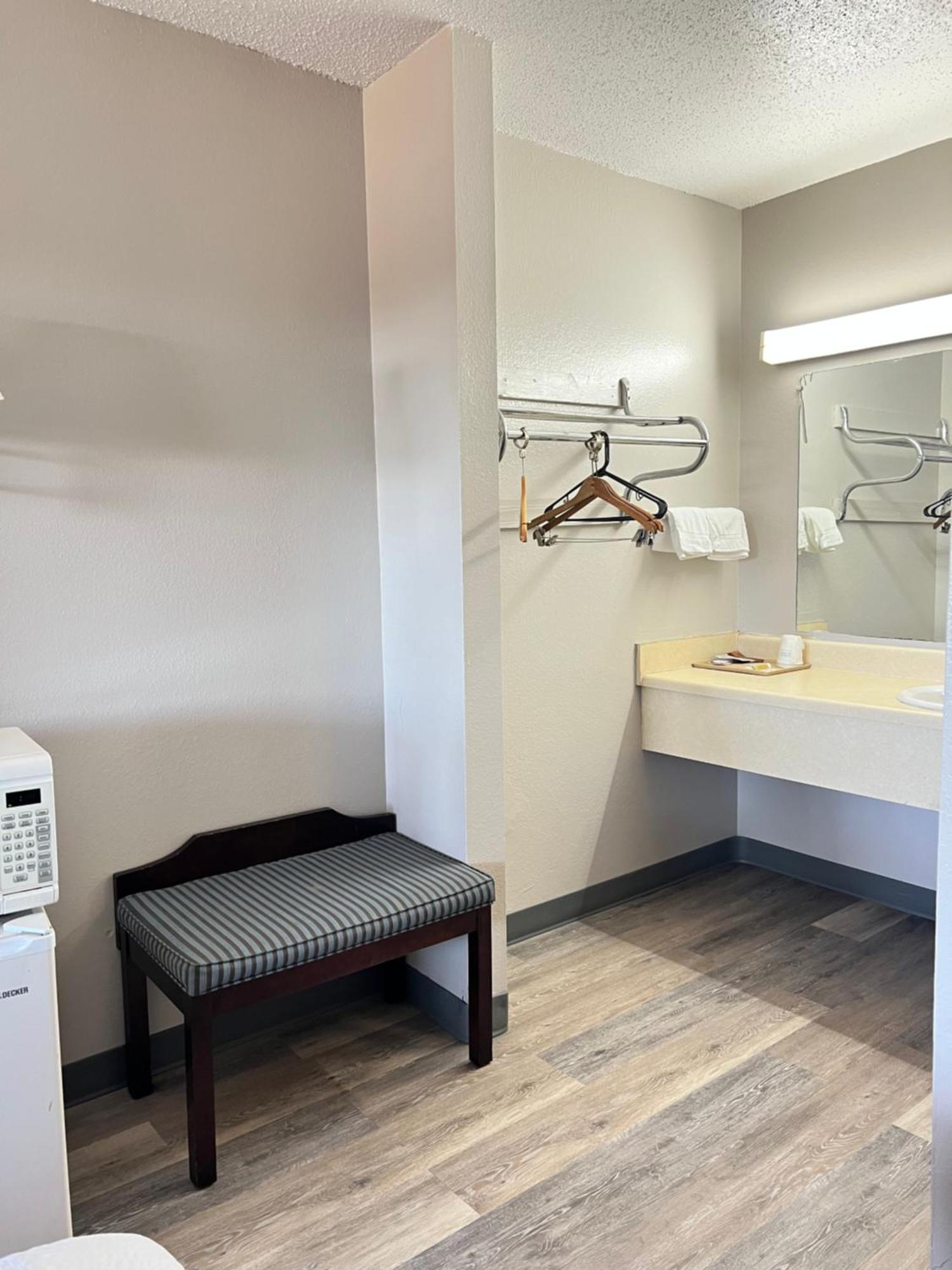 Days Inn Of York Экстерьер фото